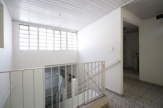 Escada de casa à venda com 6 quartos, 221m² em Tatuapé, São Paulo