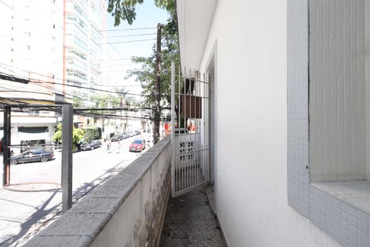 Varanda de casa à venda com 6 quartos, 221m² em Tatuapé, São Paulo