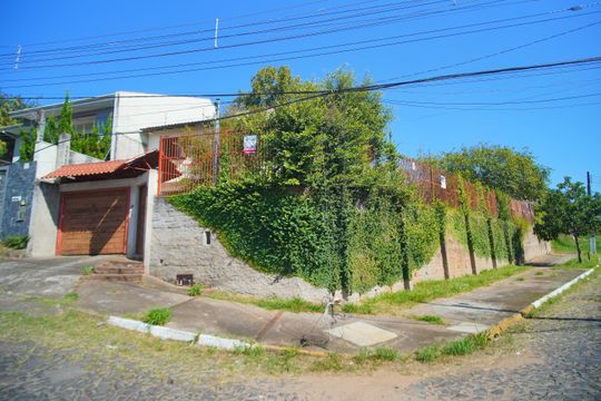 Fachada de casa à venda com 2 quartos, 571m² em Fazenda São Borja, São Leopoldo