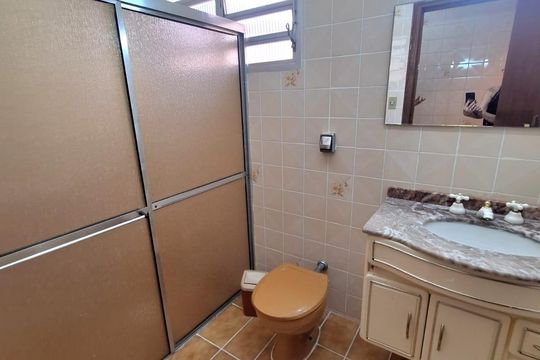 Banheiro de casa à venda com 3 quartos, 182m² em Planalto Paulista, São Paulo