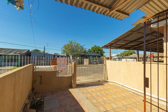 Vista do Quarto 2 de casa para alugar com 2 quartos, 250m² em Mathias Velho, Canoas