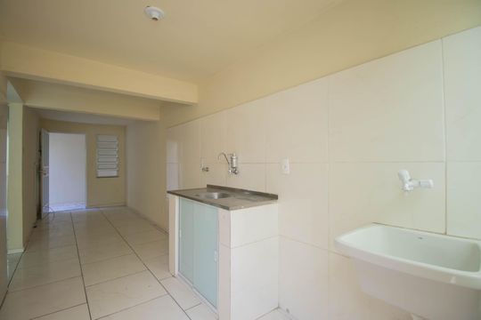 Cozinha e Área de Serviço de casa de condomínio para alugar com 2 quartos, 65m² em Porto Novo, São Gonçalo