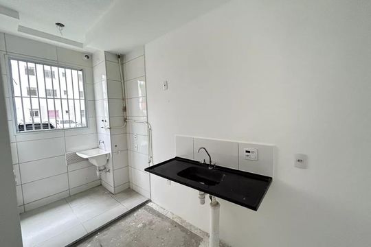 Cozinha de apartamento para alugar com 2 quartos, 39m² em Bonsucesso, Rio de Janeiro