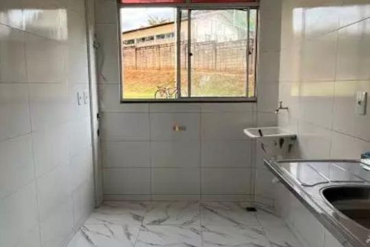 Cozinha de apartamento à venda com 2 quartos, 50m² em Solar do Barreiro, Belo Horizonte