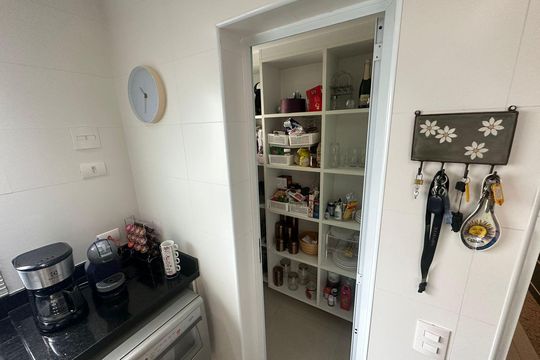 Cozinha de casa à venda com 4 quartos, 320m² em Tremembé, São Paulo