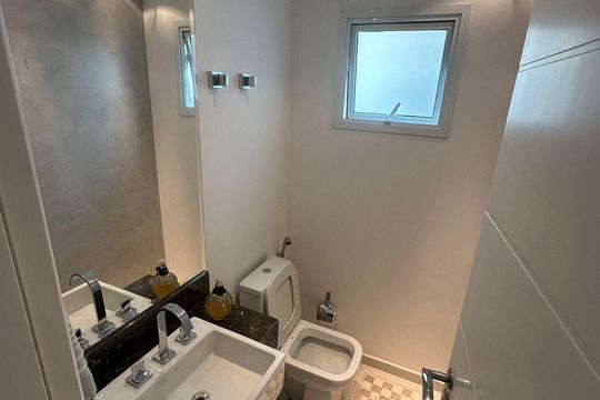 Banheiro de casa à venda com 4 quartos, 320m² em Tremembé, São Paulo