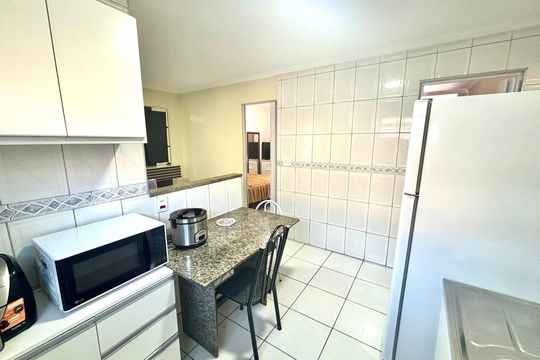 Cozinha de apartamento à venda com 2 quartos, 48m² em Conjunto Habitacional Padre Manoel da Nobrega, São Paulo