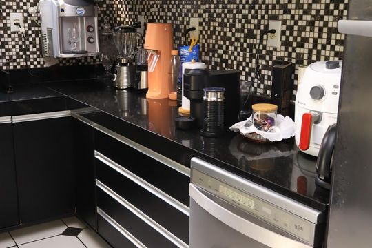 Cozinha de casa de condomínio para alugar com 6 quartos, 520m² em Piatã, Salvador