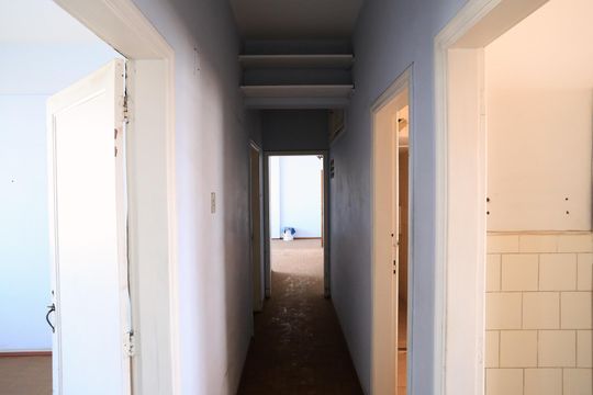 Corredor de apartamento para alugar com 3 quartos, 100m² em Centro, Belo Horizonte