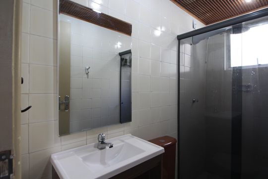 Banheiro Social de apartamento à venda com 2 quartos, 70m² em Pechincha, Rio de Janeiro