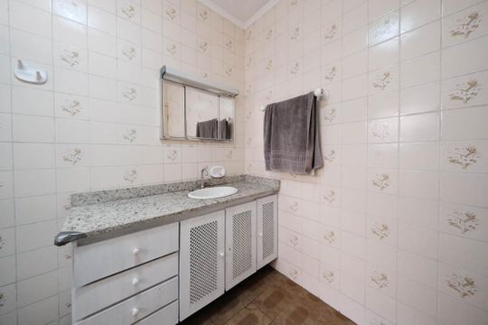 Banheiro de casa à venda com 6 quartos, 300m² em Cidade Líder, São Paulo