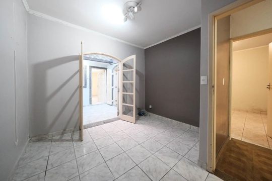 Quarto de casa à venda com 6 quartos, 300m² em Cidade Líder, São Paulo