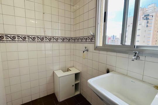 Apartamento à venda com 1 quarto, 43m² em Vila Lidia, Campinas