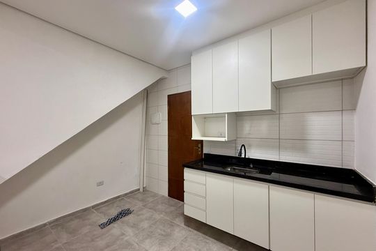 Cozinha de apartamento para alugar com 1 quarto, 50m² em Jardim Casablanca, São Paulo