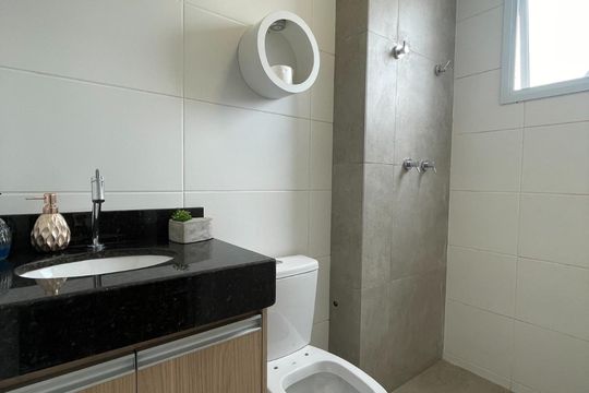 Banheiro de apartamento para alugar com 3 quartos, 64m² em Jardim Aparecida, Campinas