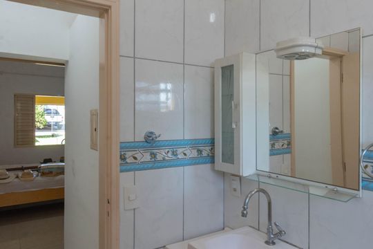 Banheiro da Suíte de casa à venda com 3 quartos, 400m² em Jardim Paraíso de Viracopos, Campinas