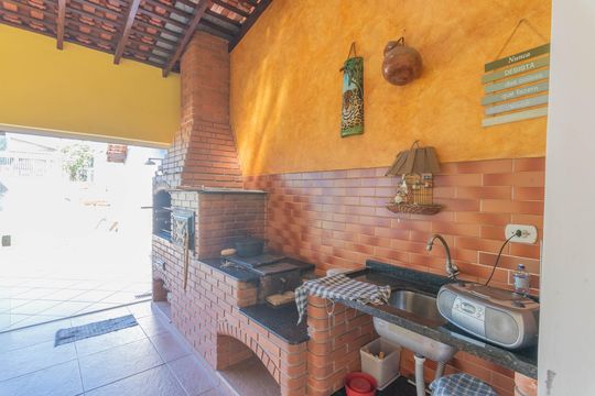 Churrasqueira de casa à venda com 3 quartos, 400m² em Jardim Paraíso de Viracopos, Campinas