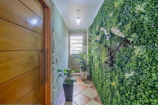 Casa à venda com 3 quartos, 353m² em Parque Peruche, São Paulo