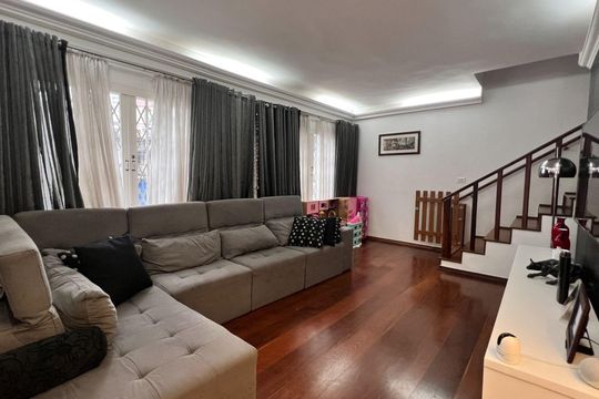 Casa para alugar com 3 quartos, 208m² em Vila Valparaíso, Santo André