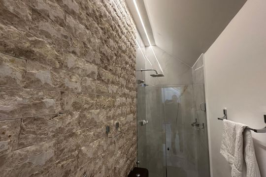 Banheiro do Sótão de casa de condomínio à venda com 4 quartos, 400m² em Vargem Grande, Rio de Janeiro