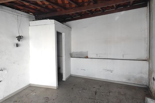 Garagem de casa à venda com 2 quartos, 135m² em Santa Paula, São Caetano do Sul