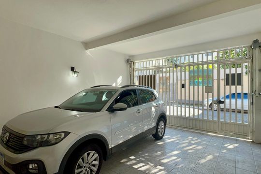 Garagem de casa para alugar com 3 quartos, 240m² em Vila Madalena, São Paulo