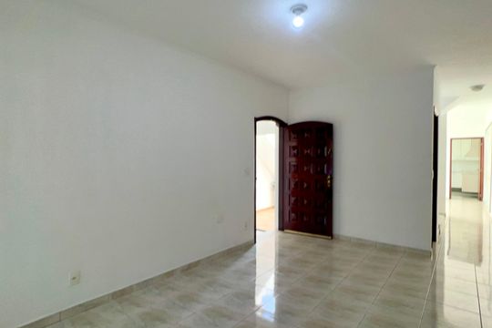Casa para alugar com 3 quartos, 240m² em Vila Madalena, São Paulo