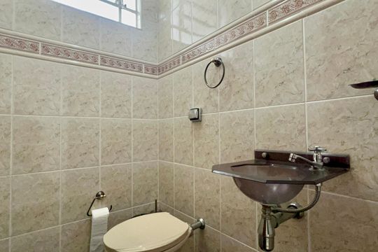Lavabo de casa para alugar com 3 quartos, 240m² em Vila Madalena, São Paulo