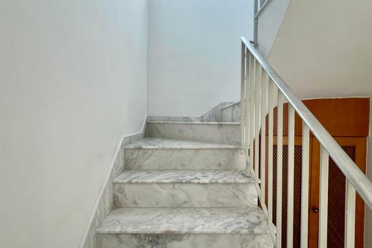 Escada de casa para alugar com 3 quartos, 240m² em Vila Madalena, São Paulo