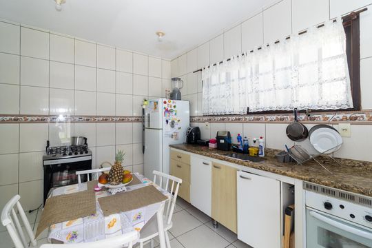 Cozinha de casa à venda com 3 quartos, 330m² em Realengo, Rio de Janeiro