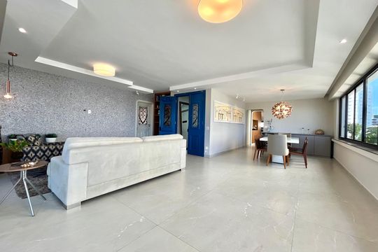 Sala de apartamento à venda com 3 quartos, 180m² em Vila Alexandria, São Paulo