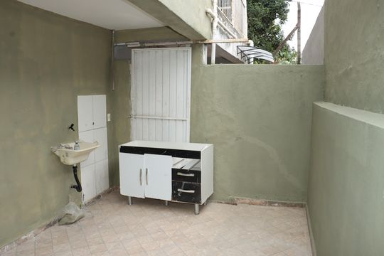 Área de serviço de casa para alugar com 1 quarto, 85m² em Granja Carolina, Cotia