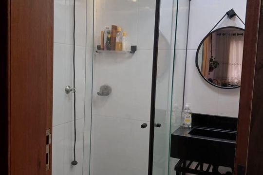 Banheiro de apartamento à venda com 2 quartos, 44m² em Cidade Líder, São Paulo