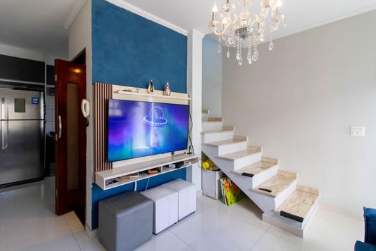 Sala de casa de condomínio à venda com 2 quartos, 120m² em Jardim do Papai, Guarulhos