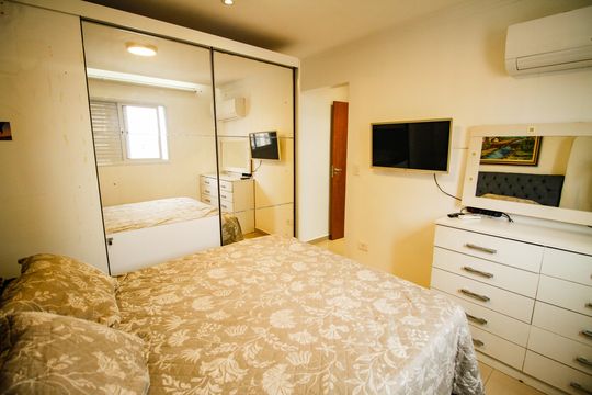 Suíte 1 de apartamento para alugar com 1 quarto, 62m² em Guilhermina, Praia Grande