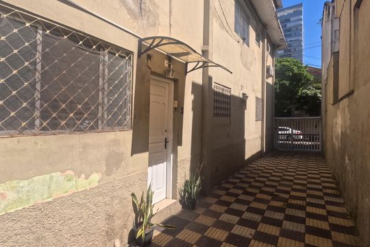 Área Comum - Entrada para o apartamento de apartamento para alugar com 2 quartos, 80m² em Pompéia, Santos