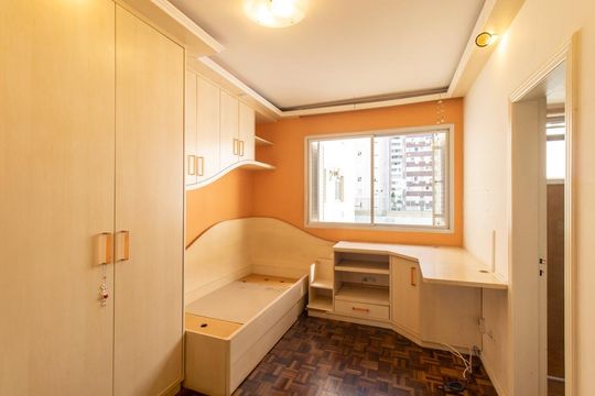 Quarto 1 Suite 1 de apartamento para alugar com 4 quartos, 292m² em Batel, Curitiba
