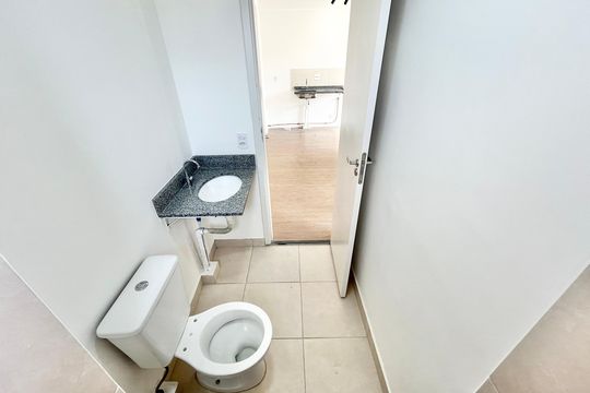 Banheiro de apartamento à venda com 2 quartos, 78m² em Parada Inglesa, São Paulo