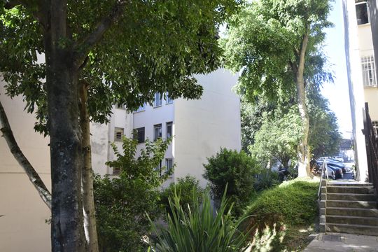 Área comum de apartamento para alugar com 2 quartos, 47m² em Jardim Guaruja, Embu das Artes
