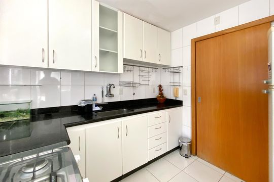 Cozinha de apartamento para alugar com 3 quartos, 199m² em Buritis, Belo Horizonte