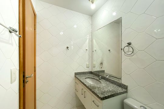 Banheiro Cobertura de apartamento para alugar com 3 quartos, 199m² em Buritis, Belo Horizonte