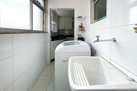 Área de Serviço de apartamento para alugar com 3 quartos, 199m² em Buritis, Belo Horizonte