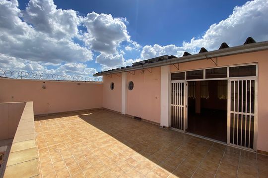 Casa à venda com 4 quartos, 400m² em Del Castilho, Rio de Janeiro