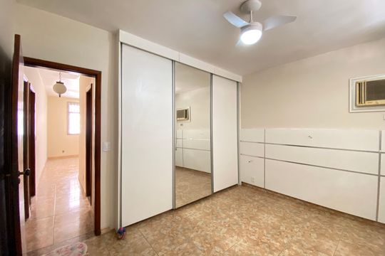 Casa à venda com 4 quartos, 400m² em Del Castilho, Rio de Janeiro