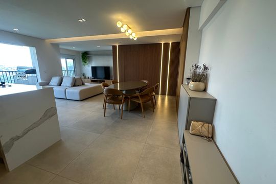Sala de apartamento à venda com 3 quartos, 110m² em Alphaville Empresarial, Barueri