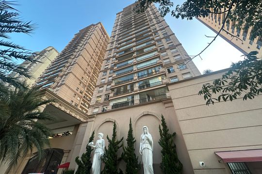 Fachada de apartamento à venda com 3 quartos, 110m² em Alphaville Empresarial, Barueri
