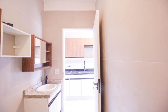 Banheiro de kitnet/studio para alugar com 1 quarto, 17m² em Santana, São Paulo