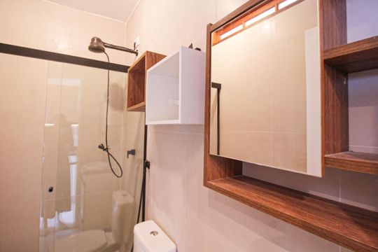 Banheiro de kitnet/studio para alugar com 1 quarto, 17m² em Santana, São Paulo