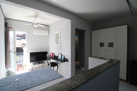 Kitnet/Studio para alugar com 1 quarto, 40m² em Curicica, Rio de Janeiro