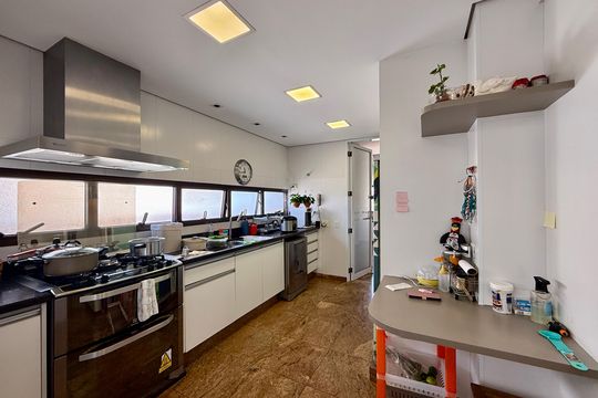 Cozinha  de apartamento à venda com 5 quartos, 784m² em Campo Belo, São Paulo
